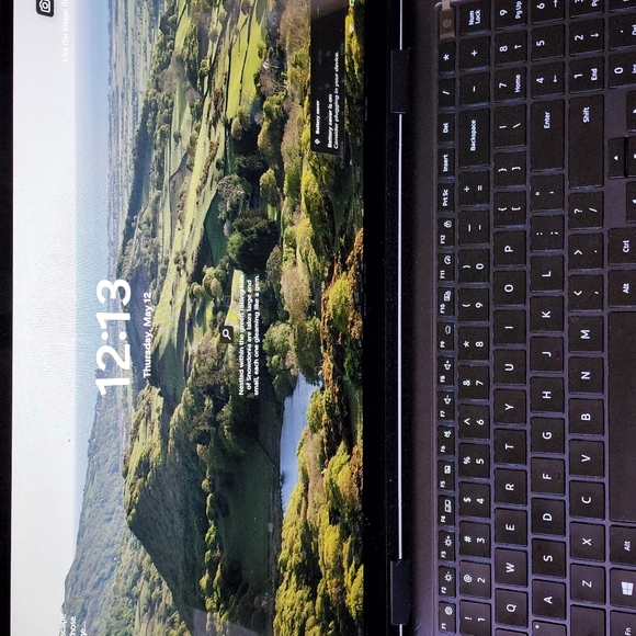Samsung Laptop 15.6 Touch Screen - Picture 2 of 2